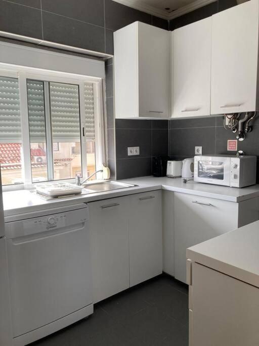Apartamento Bem Localizado Para Familias & Amigos Διαμέρισμα Lisboa Εξωτερικό φωτογραφία